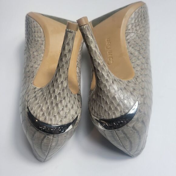 Calvin Klein Snake Skin Gray Pump Women's Shoe - Picture 8 of 8